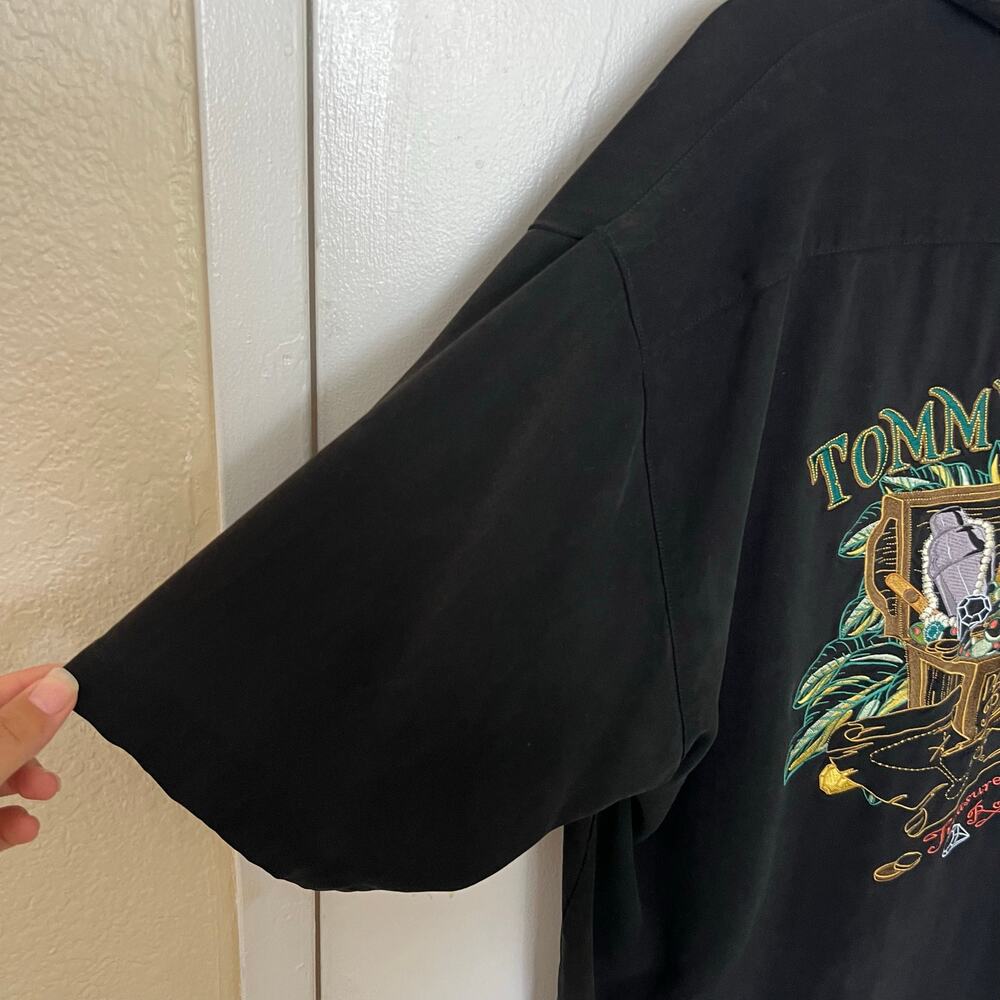 Tommy Bahama Silk Paradise Plunder Black Camp Shirt Pirate Embroidered Coastal - Picture 9 of 13